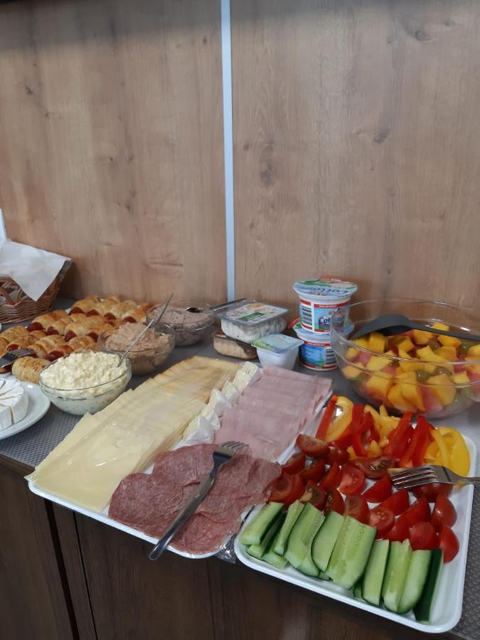Penzion U Bustiku Sardice Dış mekan fotoğraf