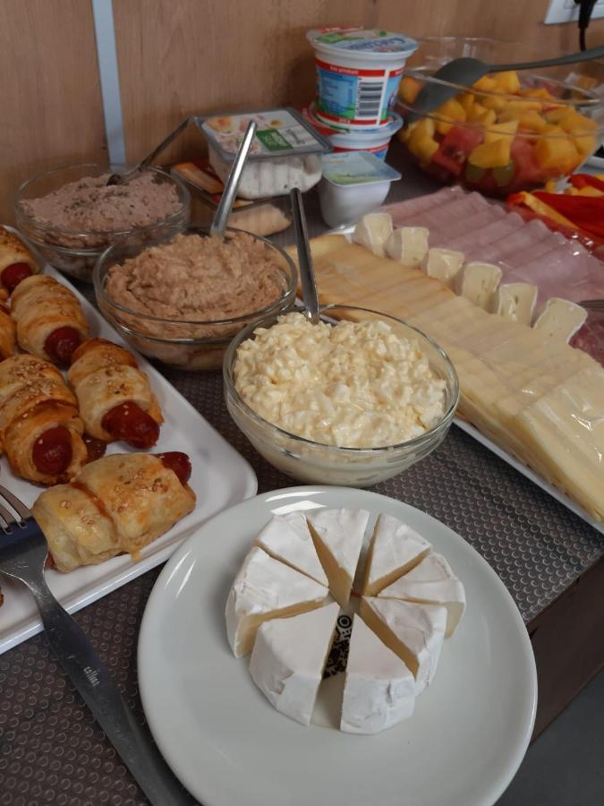 Penzion U Bustiku Sardice Dış mekan fotoğraf
